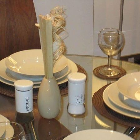 Woodlock Apartments Лийдс Екстериор снимка