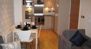 Woodlock Apartments Лийдс Екстериор снимка