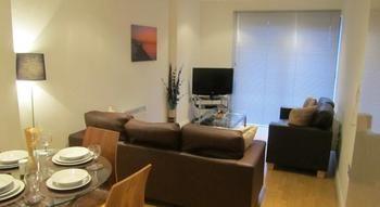Woodlock Apartments Лийдс Екстериор снимка